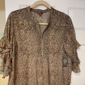 Vince Camuto Off the Grid 2X animal print blouse *NWT*
